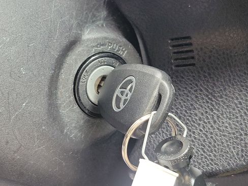 Used 2017 Toyota Corolla LE w/ Carpet Mat Package (TMS) image 23