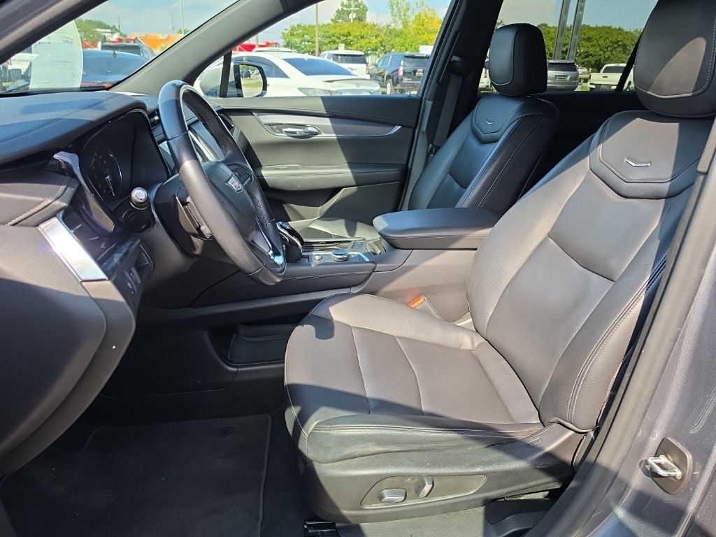 Used 2022 Cadillac XT6 Luxury FWD image 6