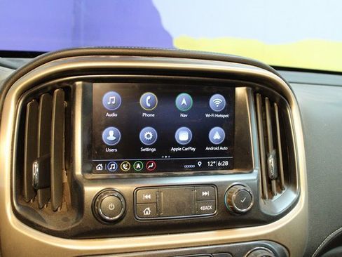 Used 2022 GMC Canyon Denali w/ Denali Black Edition Package image 11