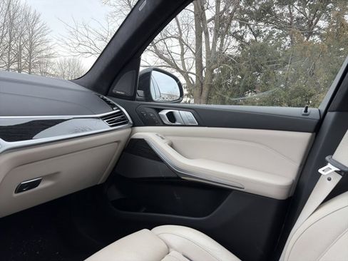 Used 2020 BMW X7 xDrive40i w/ M Sport Package image 34