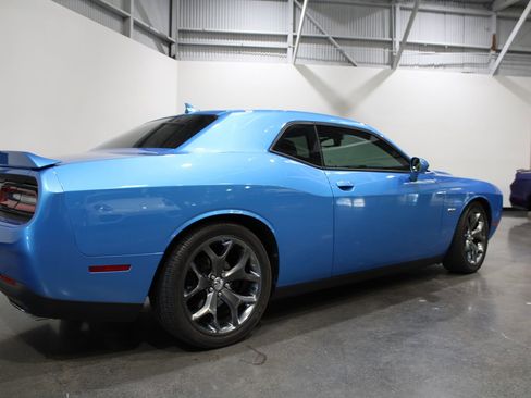 Used 2015 Dodge Challenger R/T Plus image 3