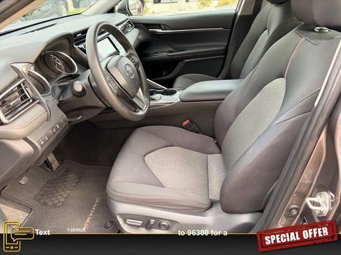 Used 2019 Toyota Camry LE image 13