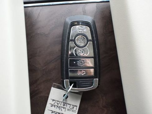 Used 2020 Lincoln Navigator Reserve w/ Luxury Package AWD/4WD image 38