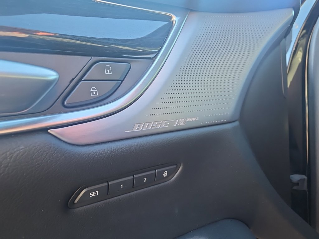 Used 2024 Cadillac XT5 Premium Luxury w/ Technology Package AWD/4WD image 19