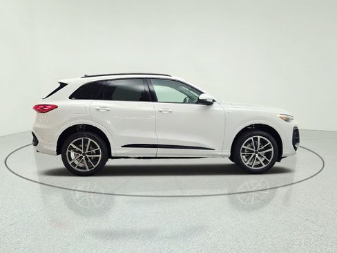 New 2026 Audi Q5 Premium Plus AWD/4WD image 4
