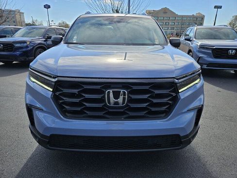 New 2025 Honda Pilot Sport image 2