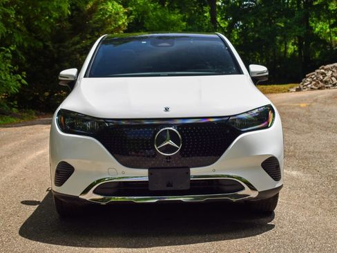 Used 2023 Mercedes-Benz EQE 350+ 4MATIC SUV image 11