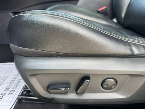 Used 2021 Nissan Rogue SL FWD image 25