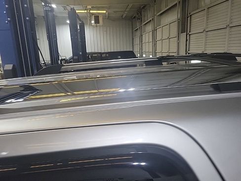 Used 2010 Ford Expedition Limited image 19