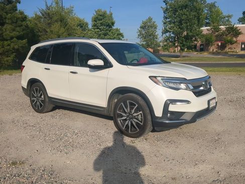 Used 2019 Honda Pilot Touring image 3