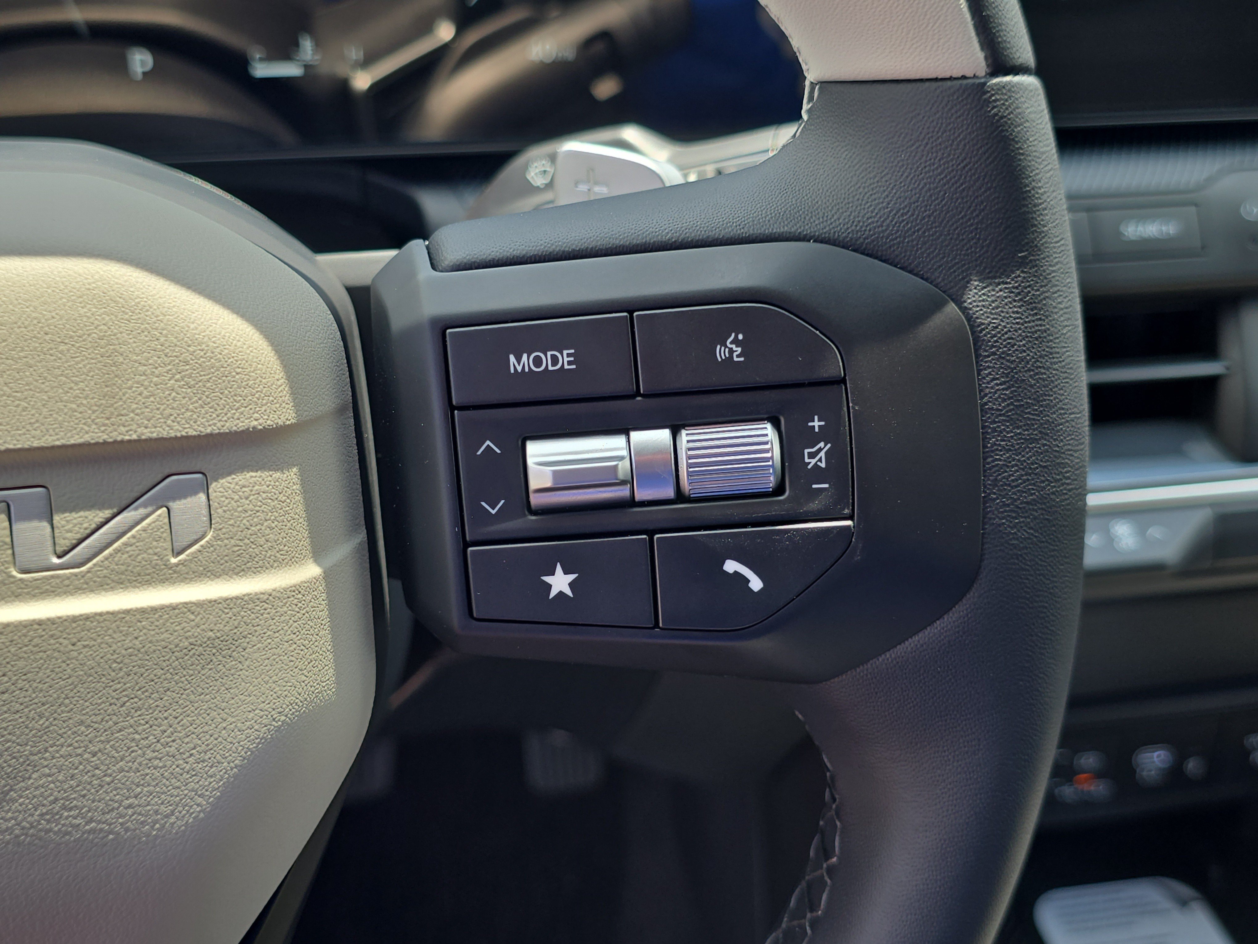 New 2026 Kia K4 GT-Line Turbo w/ GT-Line Premium Package FWD image 32