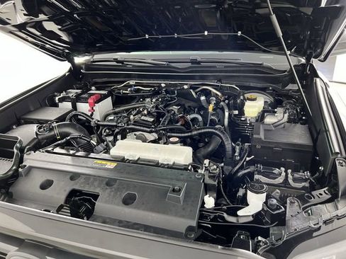 Used 2025 Toyota Tacoma TRD Sport image 30