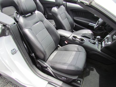 Used 2017 Ford Mustang GT Premium RWD image 15