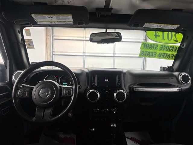 Used 2014 Jeep Wrangler Unlimited Sahara w/ Dual Top Group AWD/4WD image 4