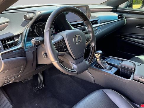 Used 2019 Lexus ES 350 w/ Premium Package FWD image 18