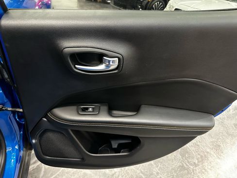 Used 2018 Jeep Compass Latitude w/ Popular Equipment Group image 13