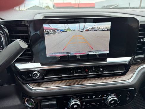 Used 2024 GMC Sierra 2500 SLE w/ SLE Value Package AWD/4WD image 28