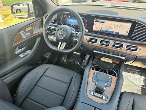 Certified 2025 Mercedes-Benz GLS 450 4MATIC w/ AMG Line Exterior image 33
