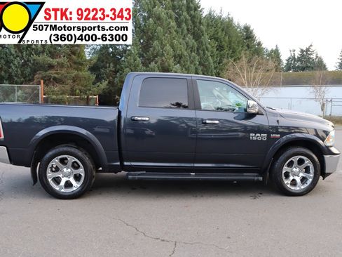 Used 2016 RAM 1500 Laramie w/ Convenience Group image 9