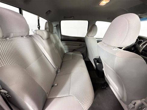 Used 2015 Toyota Tacoma PreRunner image 44