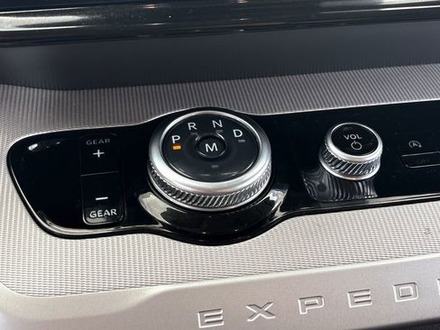 Used 2025 Ford Expedition Max Active RWD image 27