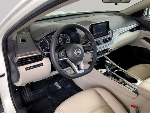 Used 2022 Nissan Altima 2.5 SL FWD image 18