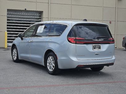 Used 2023 Chrysler Pacifica Touring-L