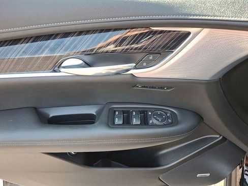 Certified 2024 Cadillac XT6 Premium Luxury AWD/4WD image 13