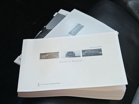 Used 2020 Lincoln Aviator Reserve w/ Equipment Group 202A image 30