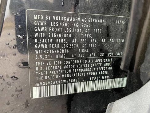 Used 2016 Volkswagen Tiguan S image 42