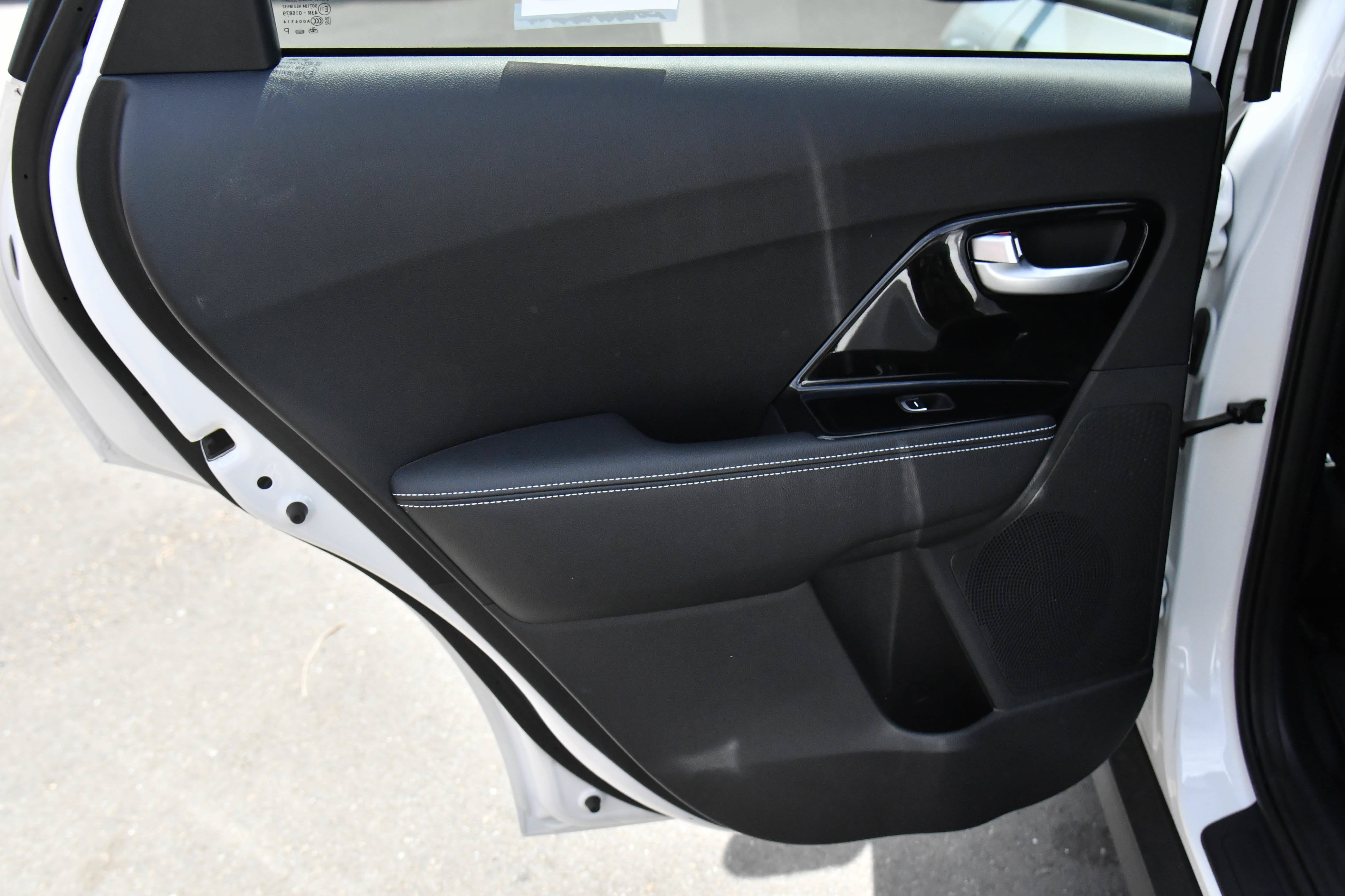 Used 2022 Kia Niro EX FWD image 36