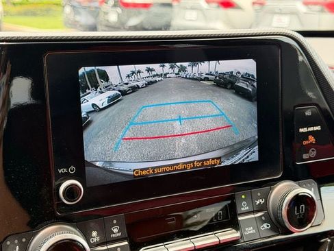 Used 2023 Toyota Highlander XSE FWD image 24