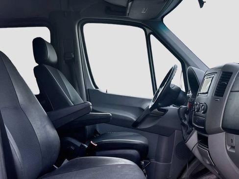 Used 2013 Mercedes-Benz Sprinter 2500 image 14