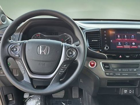 Used 2022 Honda Ridgeline Sport image 9