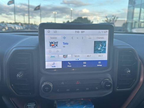 Used 2022 Ford Bronco Sport Outer Banks w/ Tech Package AWD/4WD image 23