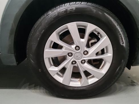 Used 2019 Hyundai Tucson SE image 36