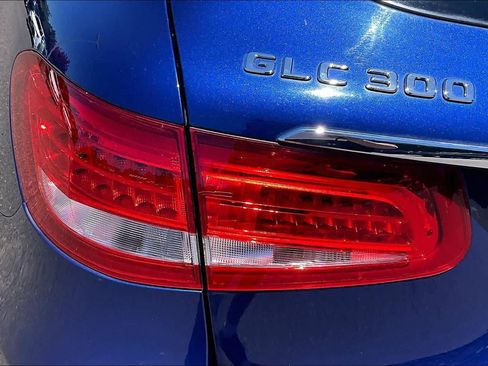 Used 2018 Mercedes-Benz GLC 300 image 28