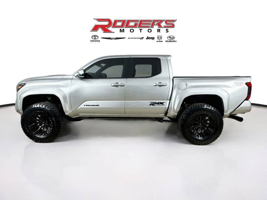 Used 2026 Toyota Tacoma TRD Sport AWD/4WD image 9