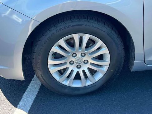 Used 2017 Toyota Sienna XLE w/ XLE Navigation Package FWD image 7