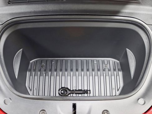 Used 2021 Tesla Model Y Long Range image 39