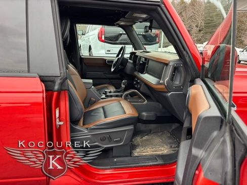 Used 2024 Ford Bronco Outer Banks image 12