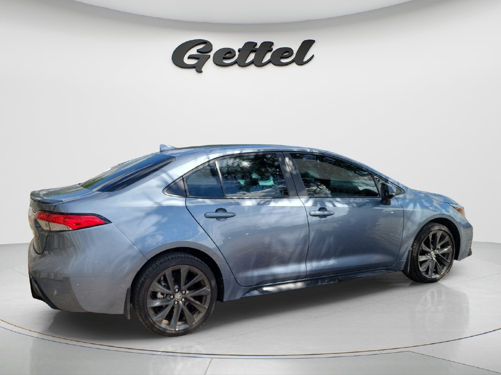 Used 2026 Toyota Corolla SE FWD image 4