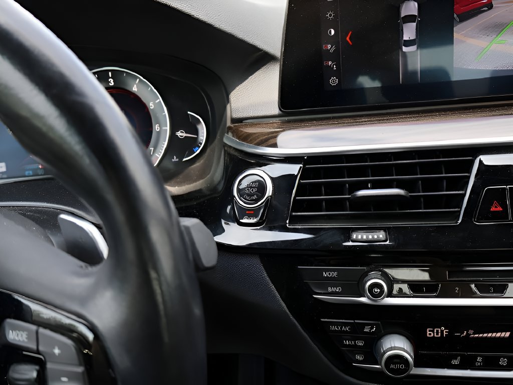 Used 2019 BMW 530i xDrive w/ Convenience Package AWD/4WD image 30