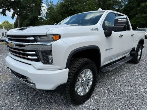 Used 2020 Chevrolet Silverado 2500 High Country w/ Z71 Off-Road Package AWD/4WD image 3