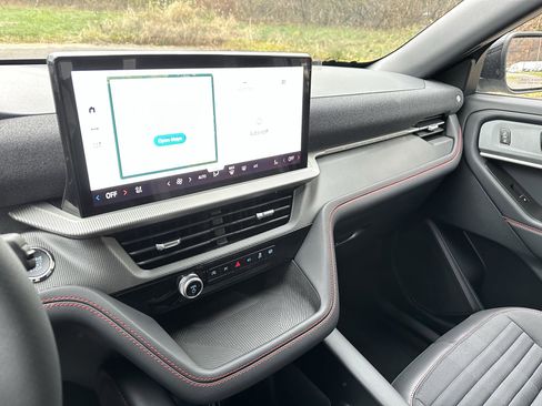 New 2026 Ford Explorer ST-Line w/ ST-Line Street Pack image 17