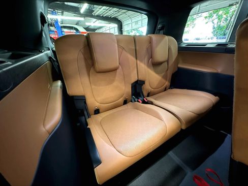 Used 2025 Volkswagen ID. Buzz Pro S RWD image 25