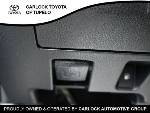 Used 2019 Toyota Highlander LE FWD image 22