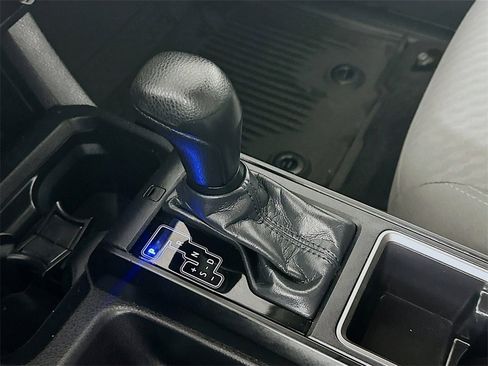 Used 2022 Toyota Tacoma SR image 16