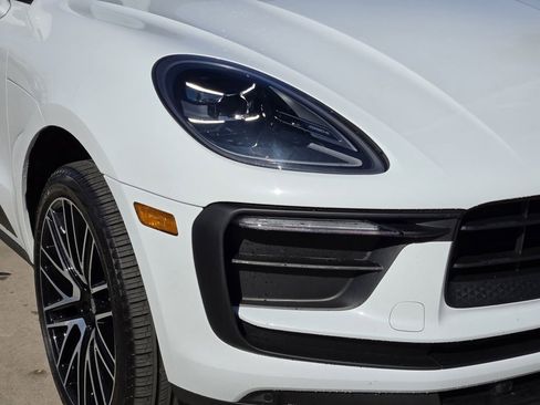 Used 2022 Porsche Macan image 9