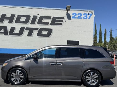 Used 2016 Honda Odyssey Touring image 25
